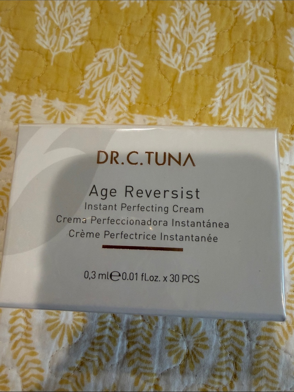 Farmasi Age Reversist Instant Perfecting Cream - White